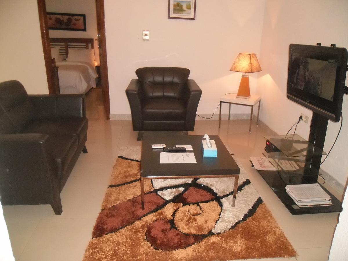 Hotel Vivi Palace 마타디 외부 사진