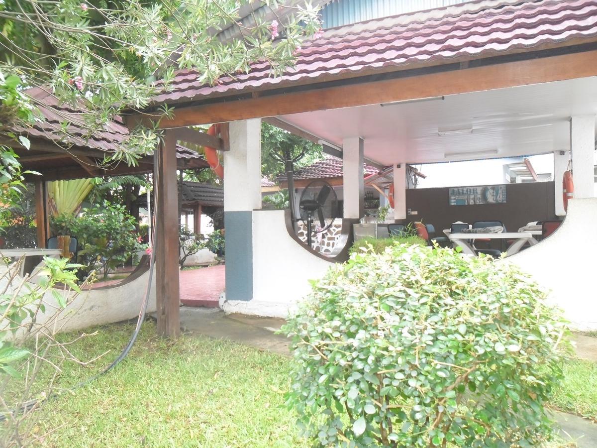 Hotel Vivi Palace 마타디 외부 사진