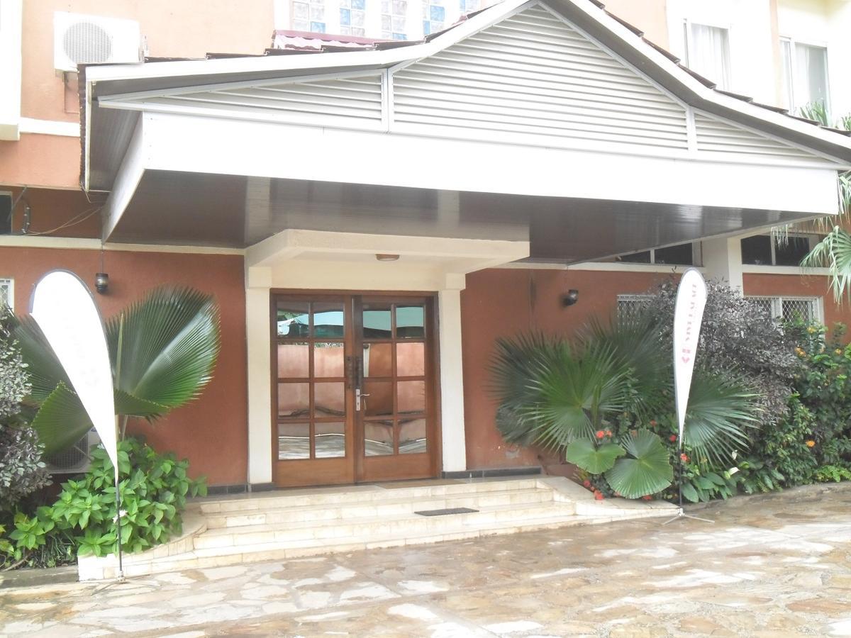 Hotel Vivi Palace 마타디 외부 사진