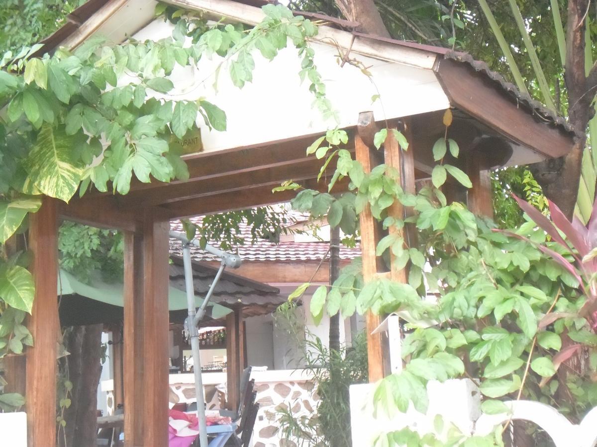 Hotel Vivi Palace 마타디 외부 사진