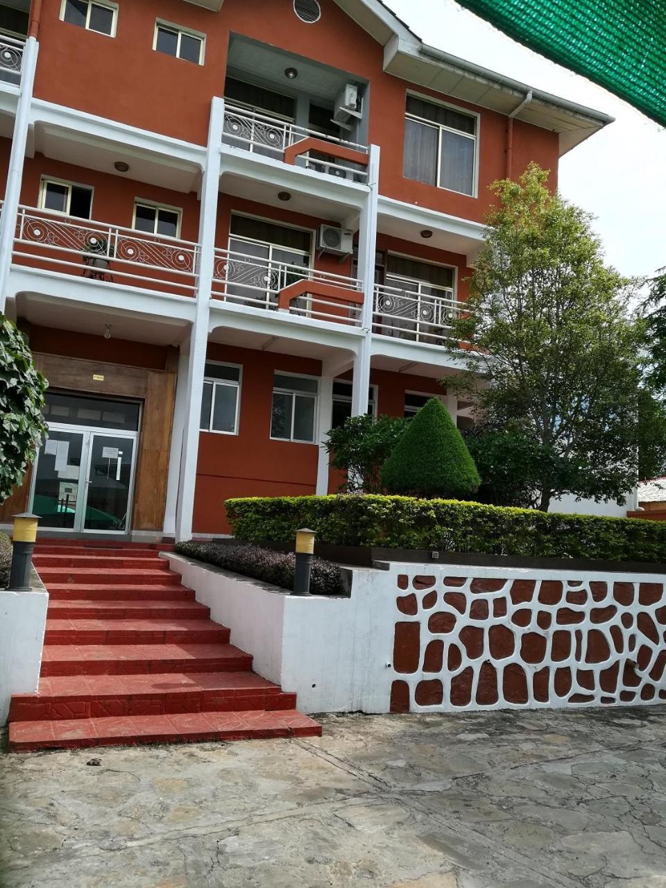 Hotel Vivi Palace 마타디 외부 사진